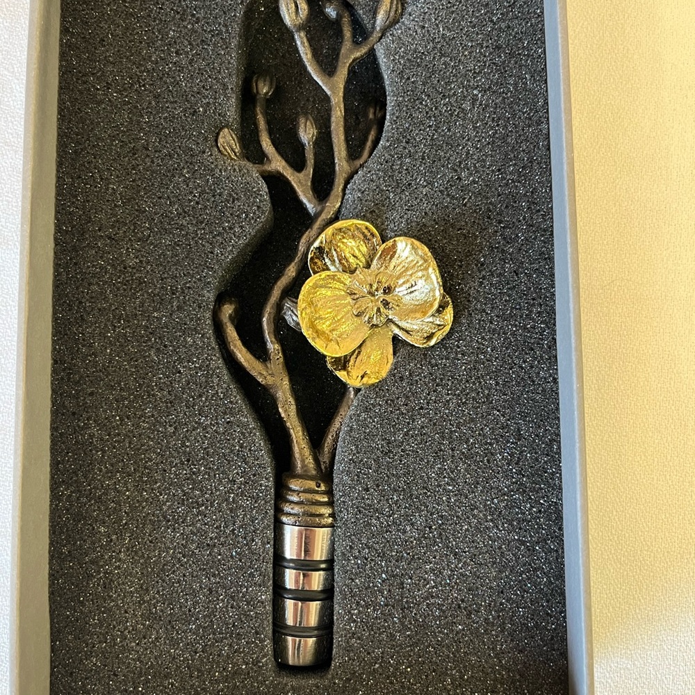 Michael Aram Gold Orchid Wine Stopper